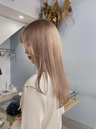 ロング カラー ヘアアレンジ Flamme Annaのヘアスタイル