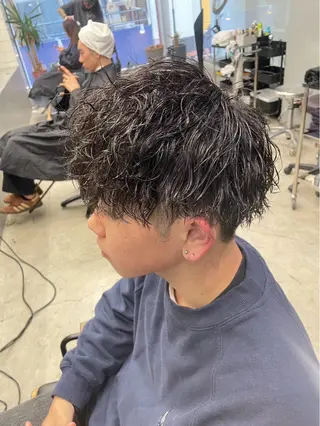 ミディアム パーマ メンズ メンズ専門サロン wokeのヘアスタイル