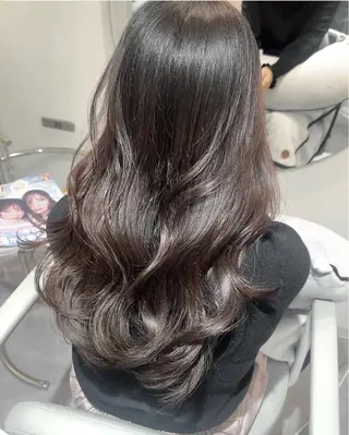 ロング 山本 晃のヘアスタイル