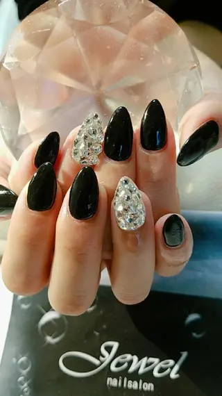 ネイル ＪＥＷＥＬ ＮＡＩＬのネイルデザイン