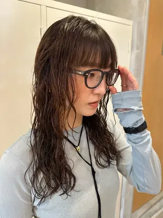 パーマ 大久保 優香のヘアスタイル