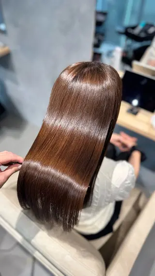 ロング ブリーチ縮毛矯正/ 複雑履歴🉑/タイチのヘアスタイル