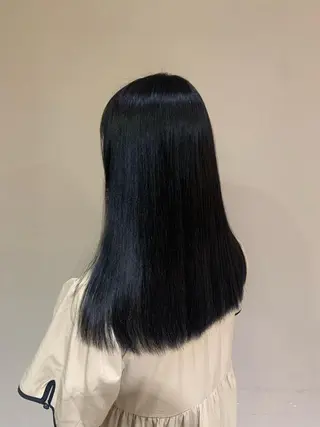 セミロング カラー 平尾 樹里のヘアスタイル
