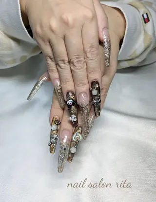 ネイル nail salon rita所属・柴田 理紗のネイルデザイン