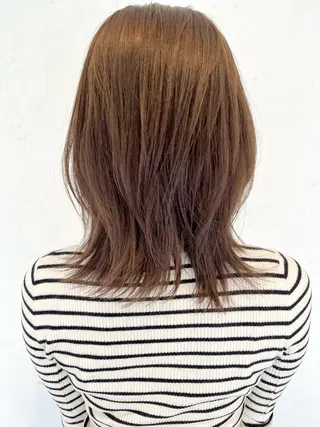 ミディアム カラー 伊藤 さやかのヘアスタイル