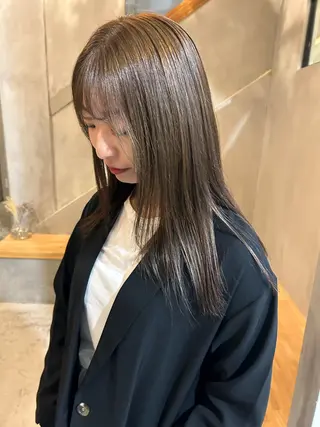 カラー 古澤 芽依のヘアスタイル