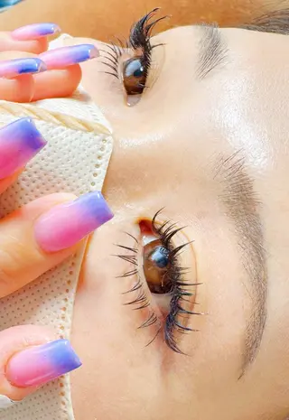 マツエク・マツパ inni hair design works所属・Nomura Syukaのマツエク・マツパデザイン