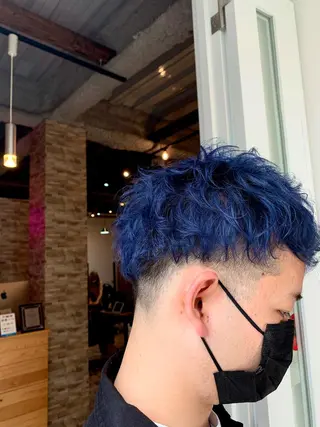 ショート カラー 吉田 聡一のヘアスタイル