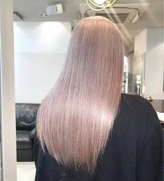 ロング カラー 色ムラ修正の神様 新宿ハイトーンかすみのヘアスタイル