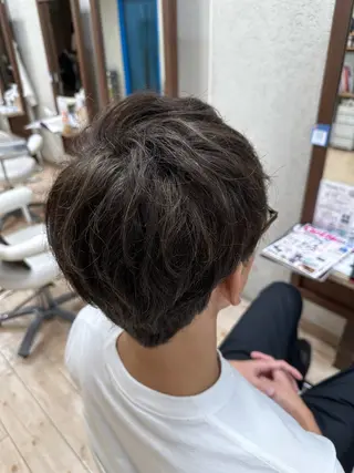 ショート カラー メンズ 阿部 美咲のヘアスタイル