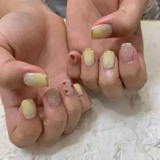 ネイル マキノ ユイのネイルデザイン