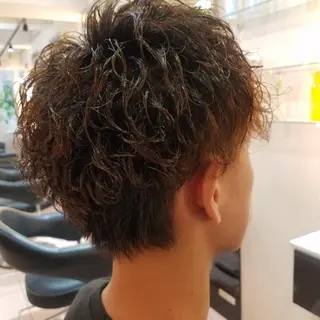 ミディアム パーマ メンズ 内村 純也のヘアスタイル