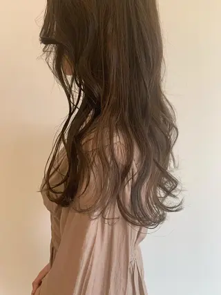 ロング カラー 鈴木 まりやのヘアスタイル