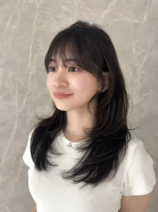 セミロング 🎗️comoda 神戸三宮 髪質改善のヘアスタイル