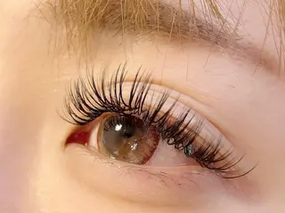 セミロング カラー パーマ ヘアアレンジ メンズ キッズ ネイル マツエク・マツパ アイブロウ ベテランのお店です 🍓.Lilianaのマツエク・マツパデザイン