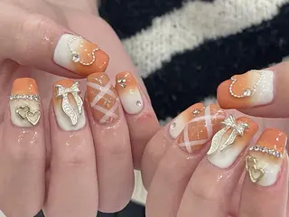 ネイル Shis_🦄shi 韓国風キラキラネイルのネイルデザイン