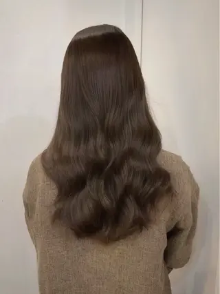 ロング カラー 平山 茉歩のヘアスタイル