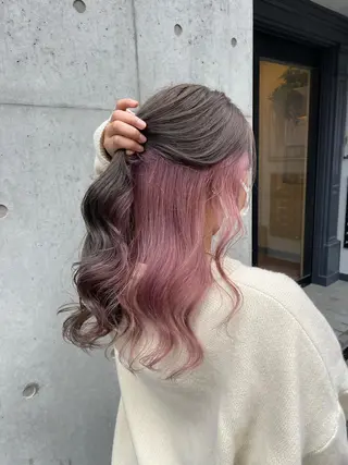 ロング カラー 岡留 愛美のヘアスタイル