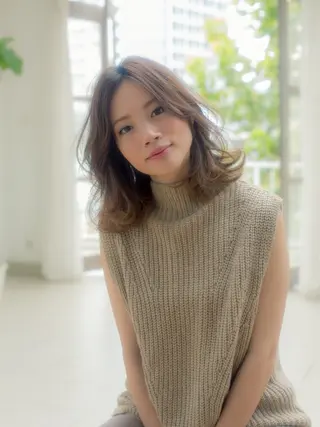 ミディアム 宮里 萌々のヘアスタイル