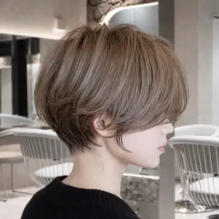 ショート カラー 《髪質改善✖️レイヤ ー🩶》ナオヤのヘアスタイル