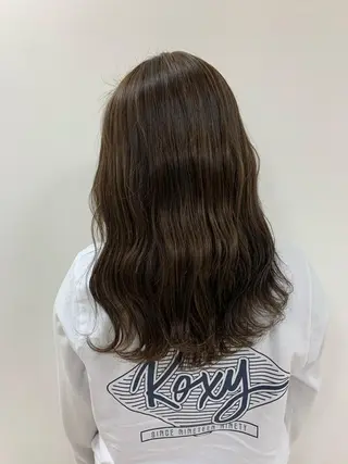 ロング カラー 顔まわりカット✄ ベージュカラー🧸のヘアスタイル