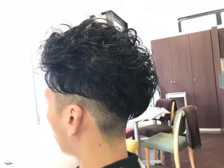 ショート パーマ メンズ 長内 大明のヘアスタイル