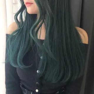 ロング カラー ORIKA 美容室のヘアスタイル