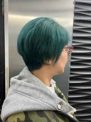 ショート カラー 脇山 真生のヘアスタイル