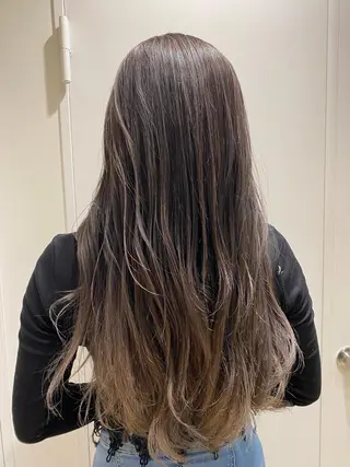 ロング カラー kawabe maikoのヘアスタイル