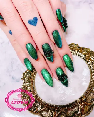 ネイル CROWN プライベートサロンのネイルデザイン