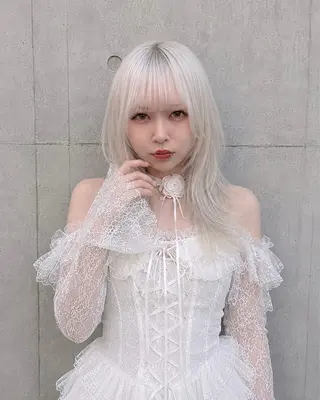 ロング カラー 🌙ブリーチ特化| ペールカラー🌙れいのヘアスタイル