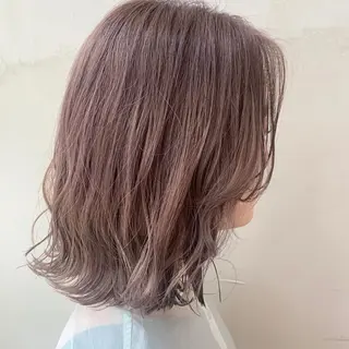 ミディアム カラー 堤 麻衣子のヘアスタイル