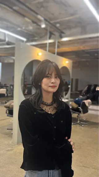 ミディアム 桂 奈穂のヘアスタイル