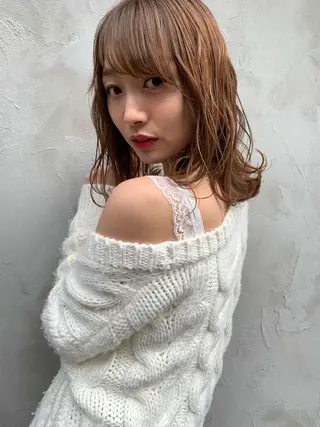 ミディアム カラー 韓国レイヤーカット 🧸ベージュカラーのヘアスタイル