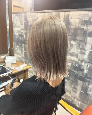 ミディアム カラー 柴田 翔太郎のヘアスタイル