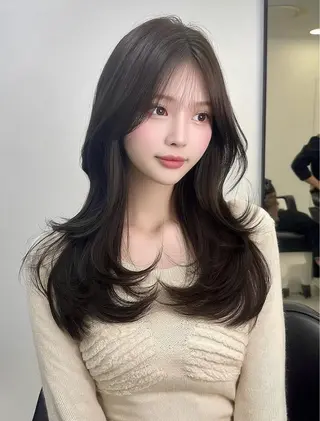 ロング カラー 林 朱里のヘアスタイル