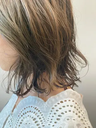 ミディアム 壁谷  加保理のヘアスタイル