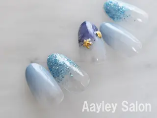 ミディアム カラー ネイル Aayley(アイリー)Salon所属・Aayley アイリ―サロンのネイルデザイン