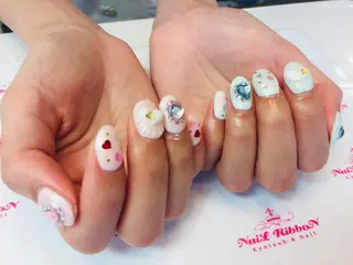 ネイル ネイルリボン 受付スタッフのネイルデザイン