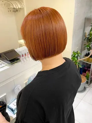 ショート カラー 鈴木 花菜のヘアスタイル
