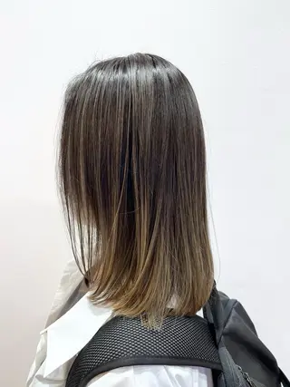 ミディアム カラー 小松崎 友宏のヘアスタイル