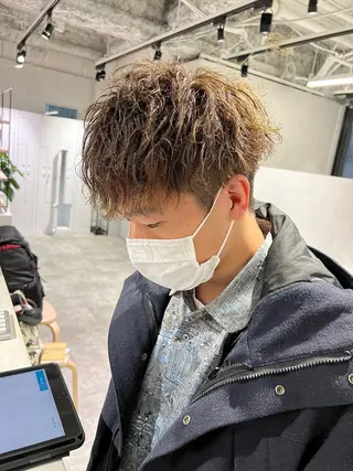 ショート カラー パーマ メンズ 関西センターパート メンズモデル募集のヘアスタイル