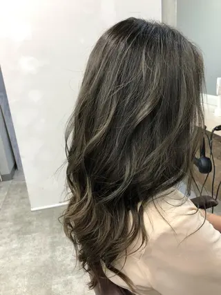 セミロング カラー 似合わせ💖トレンド ✨TAKAMI😊のヘアスタイル