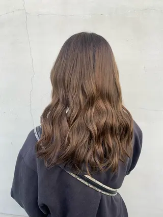 ミディアム カラー 山本  弦生のヘアスタイル