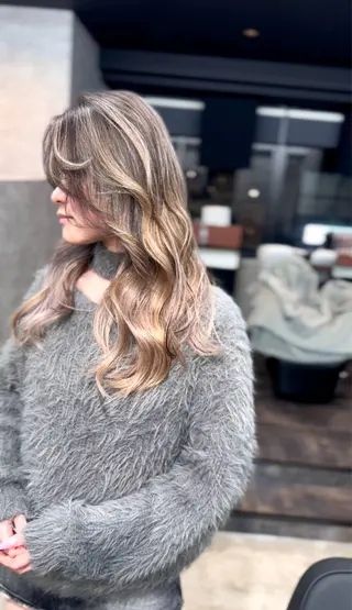 ロング カラー ブリーチ×エクステ 超特化美容師のヘアスタイル