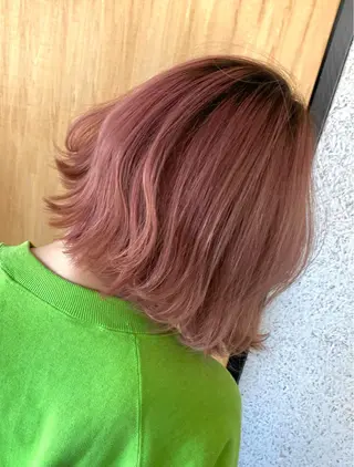 ミディアム カラー ブリーチカラーが人気 onnuのヘアスタイル