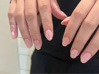 ネイル Momone ／渋谷／パラジェルのネイルデザイン
