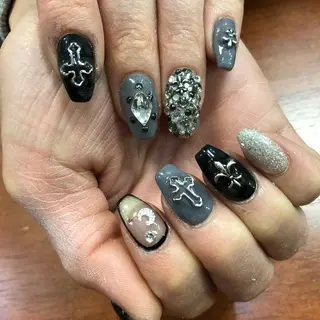 ミディアム ネイル 《LB》ラブリエ Nail&eyeのマツエク・マツパデザイン
