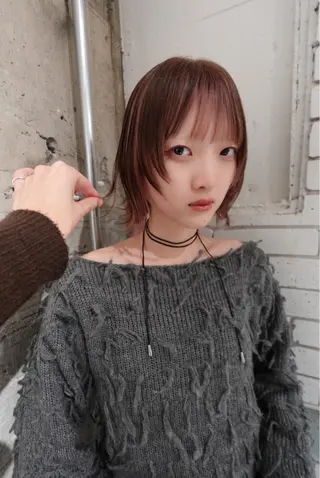 ショート カラー Yui⭐️ 透け感カラーのヘアスタイル