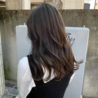 ロング カラー SAKINO. ベージュカラーのヘアスタイル